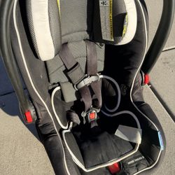 Graco Snugride Snuglock 35 Car Seat SE35 LX SS - DOM 7/4/2020