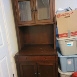 Cabinet/Hutch With Built-in Desk