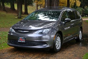 2020 Chrysler Voyager