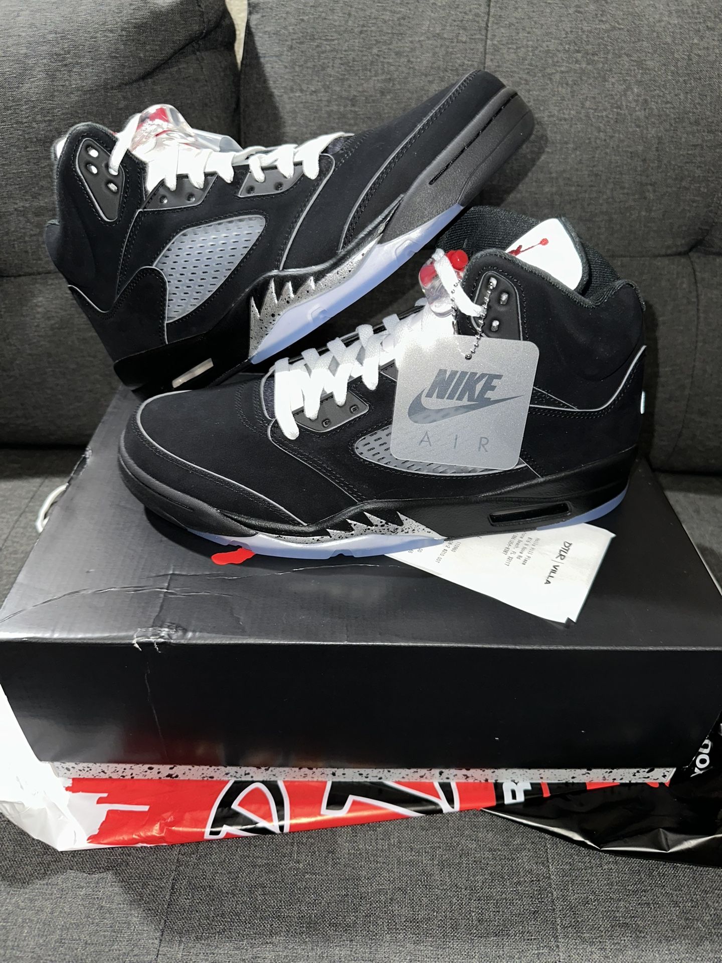 Nike Air Jordan 5 Black Metallic Reimagined DS New With Receipt HF3975-001