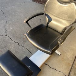 Pedicure chair 