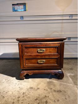 NIGHT STAND