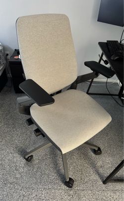 SteelCase Gesture