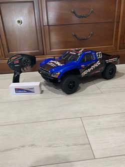 Traxxas slash 4x4 ultimate brushless RC truck