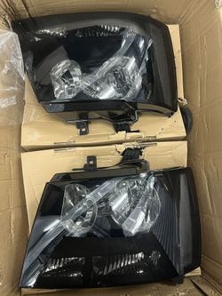 07-14 Chevrolet Tahoe/Suburban/Avalanche Smoked Headlights 