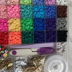 6000 Clay Beads Bracelet Making Kit, 24 Colors Flat Preppy Friendship w/ Charms