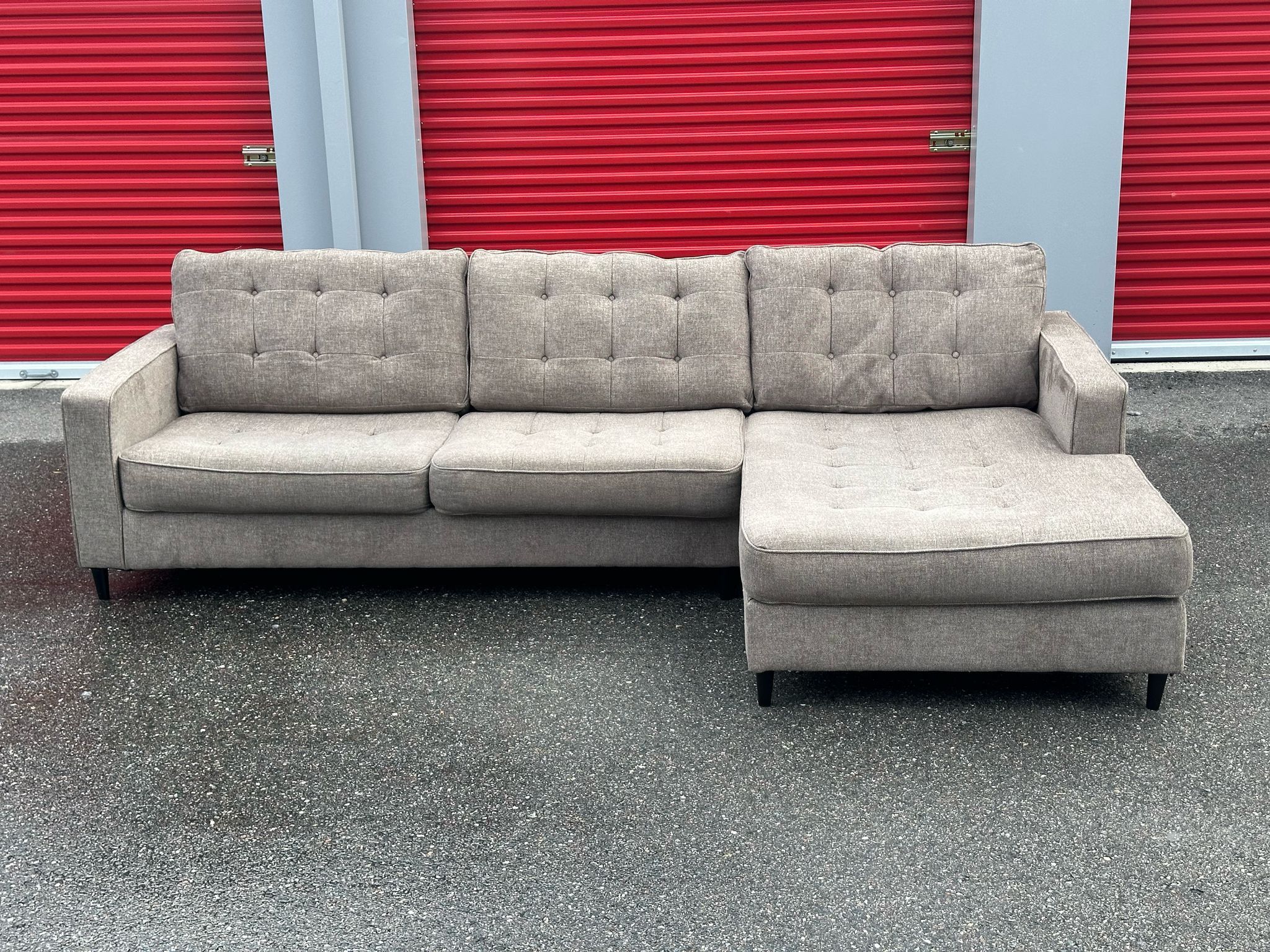 LARGE BROWN SECTIONAL COUCH IN GOOD CONDITION DELIVERY AVAILABLE 🚚