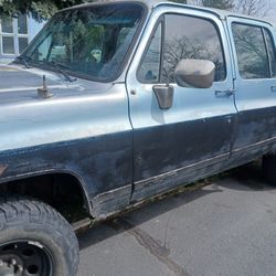 1989 GMC Suburban on offerup