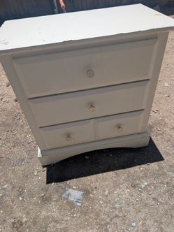 Dresser