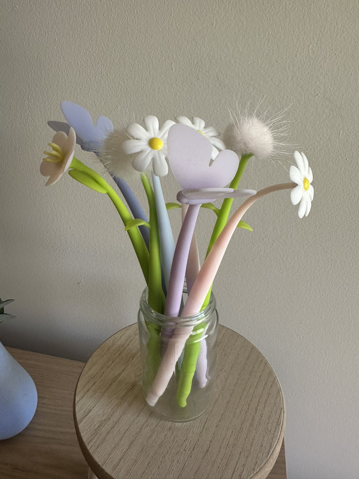 8 Fine Tip Flower Pens
