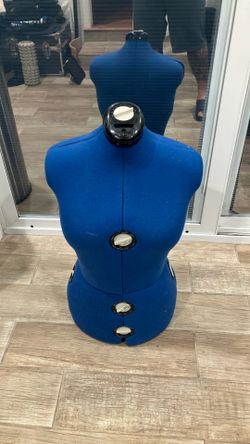 Mannequin bust with adjustments