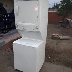 Stackable Washer And Gas Dryer 