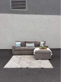 Living Spaces Cloud Gray Sectional Pullout Bed & Storage Ottoman (Free Delivery 🚚)