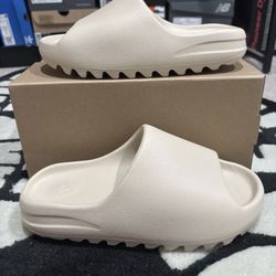 Adidas Yeezy Slide Bone Size 6 / 7