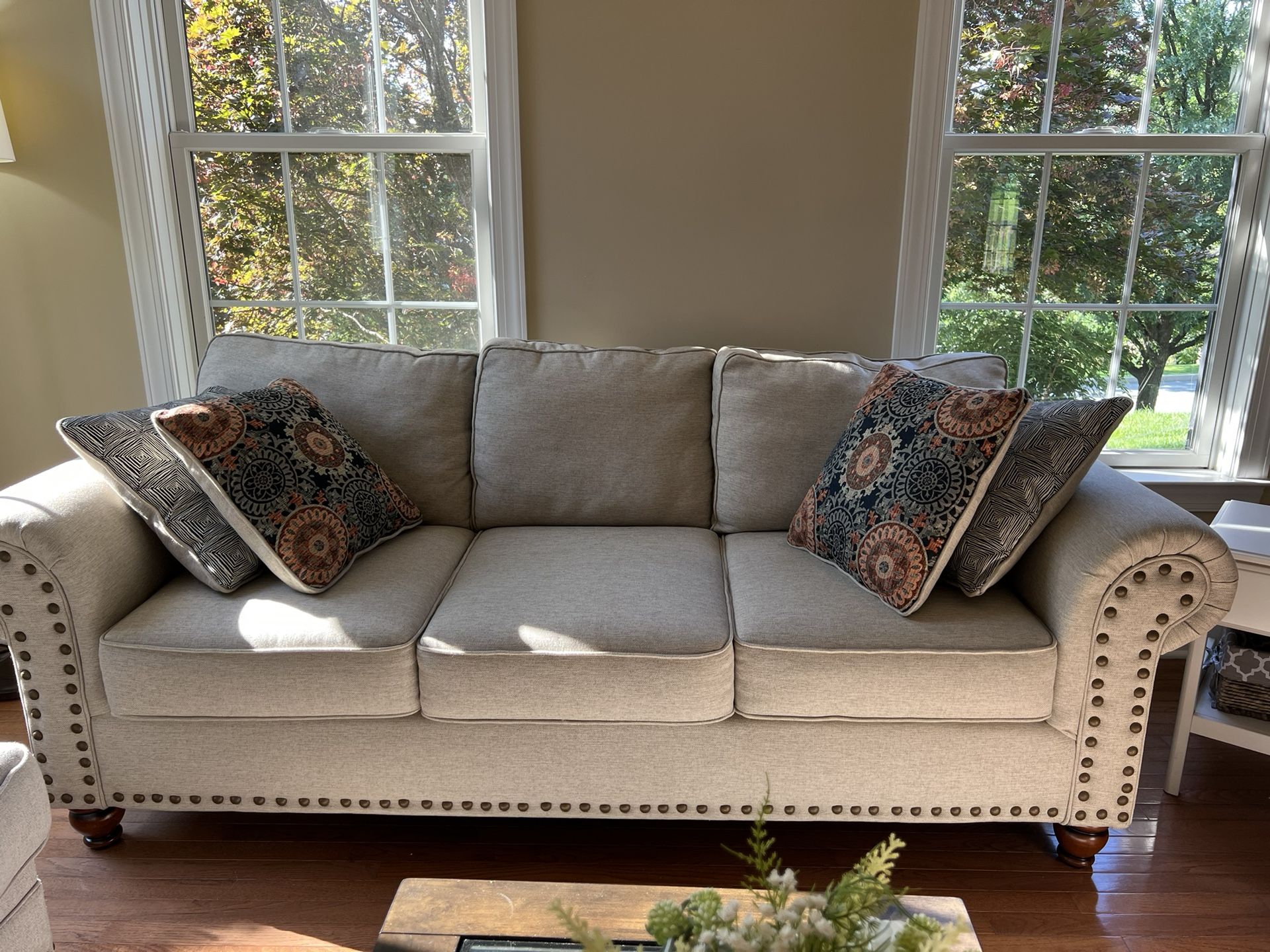 ✨ Full Living Room Set – Sofa, Loveseat, Chair & Table Set – $1100 (Paoli)