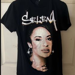 Selena Black Unisex T-shirt Size S