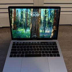 MacBook Pro 13” (2019) – Touch Bar, i5, 128GB