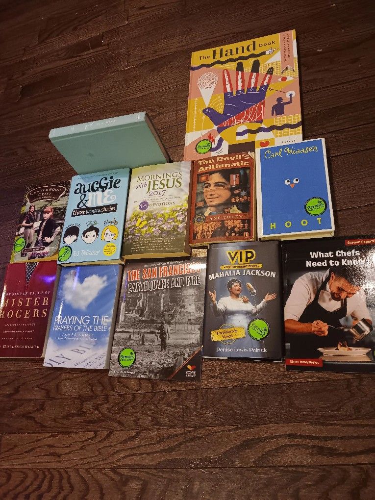 BOOKS 📚