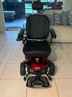 Pride Mobility Jazzy Elite ES Power Chair