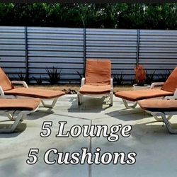 5 Lounge & Cushion Deal