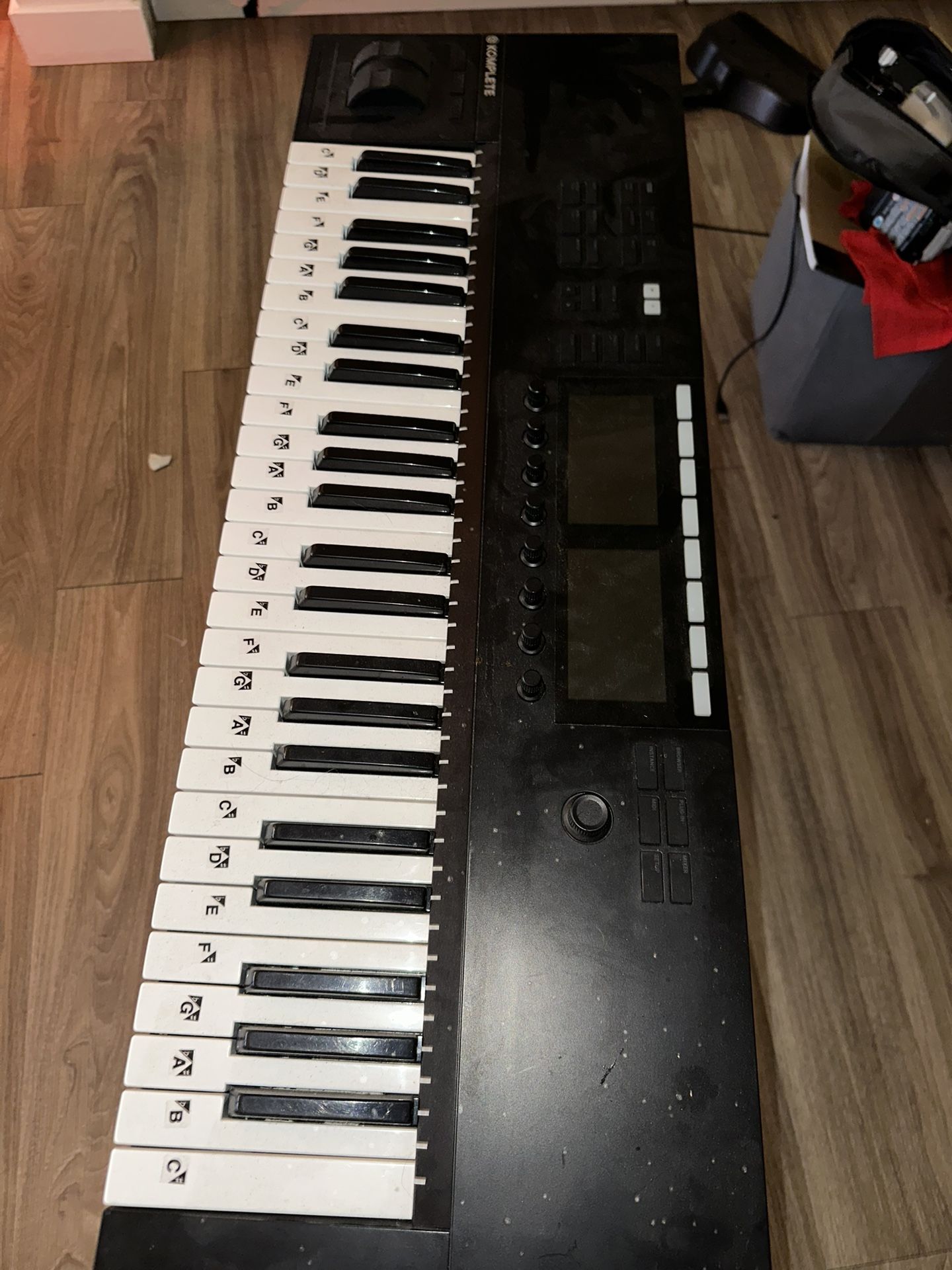 Komplete kontrol S49