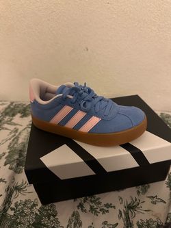 12k Adidas VL Court