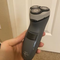 Philips Norelco Electric Shaver 6900 Men’s Razor 