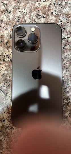 Selling New iPhone