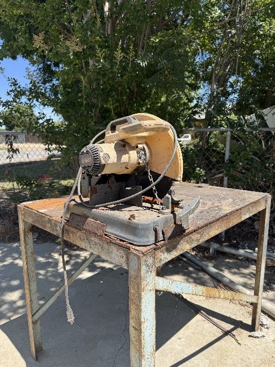 Welding Table With Operable Dewalt Chop Saw
