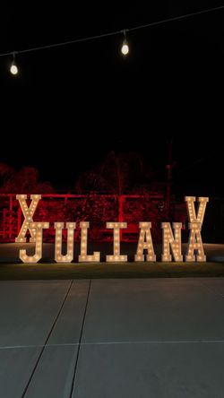 Marquee letters