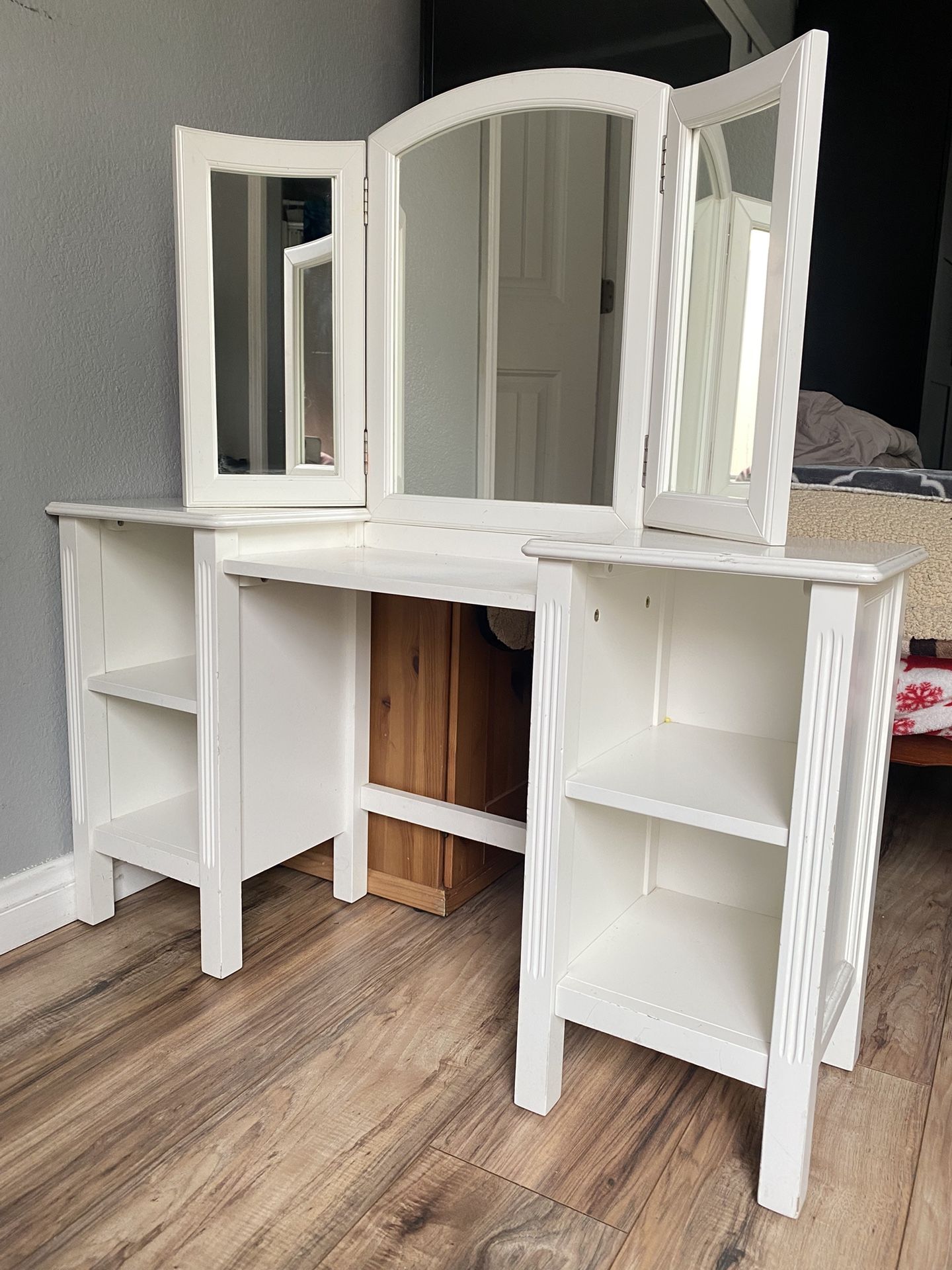 Vanity Desk