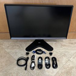Samsung 32" Widescreen 2560x1440 16:9 Monitor Lots of cables