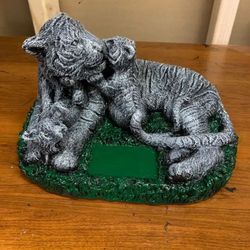 Tiger And Cubs Statue