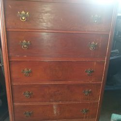 Dresser
