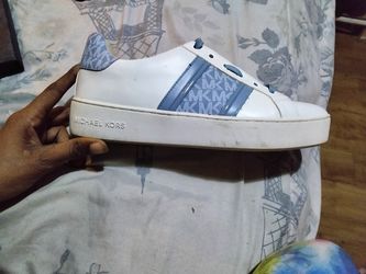 Michael kors low top sky blue shoes