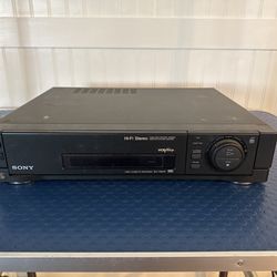 Arcam AVR300 A/V Surround Sound Receiver