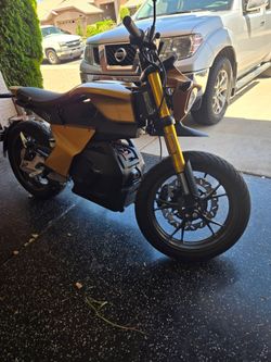 Ryvid Anthem Motorcycle