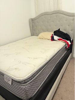 Queen bed