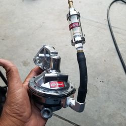Edelbrock FUEL Pump And Fuel Filter 