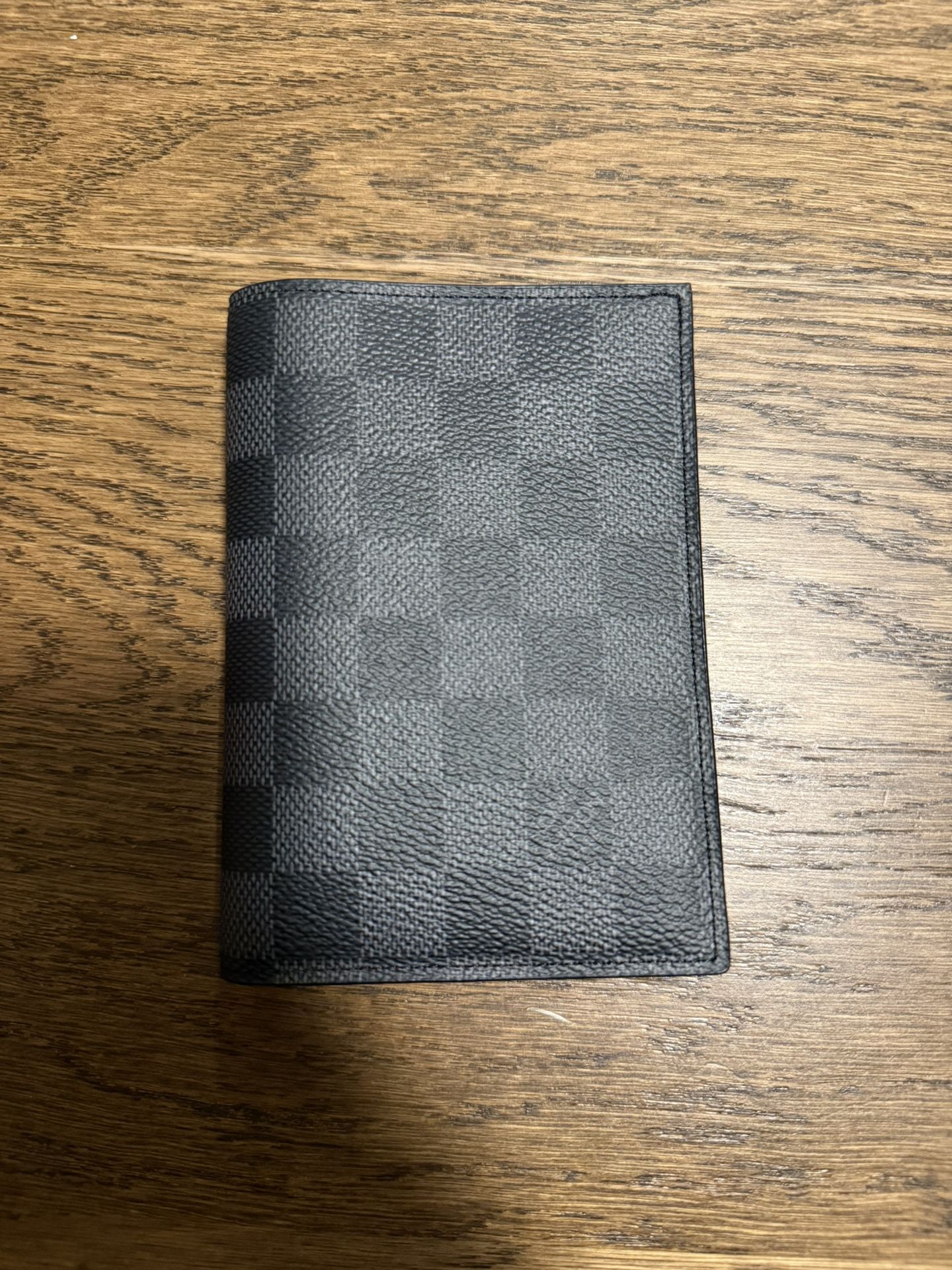 Louis Vuitton Pass Portefeuille “Pass Paul” NM Passport Cover N66441 – Authentic, Monogram Canvas LIKE NEW