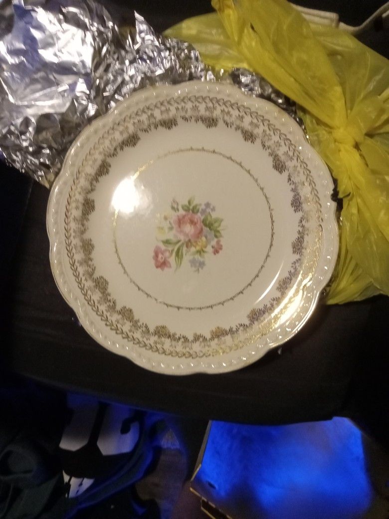 American beauty by stitch Sun, 22 carat gold antique, Dinner plates