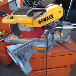 Dewalt 12" Dual Bevel Sliding Miter Saw 