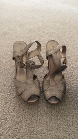 Size 8 Coach heels
