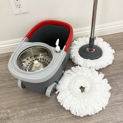 New In Box $25 Spin Mop Bucket Floor Cleaning System With Wheels Include 2 Microfiber Replacement Head