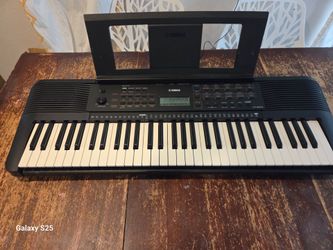 Yamaha keyboard, model psr-e273
