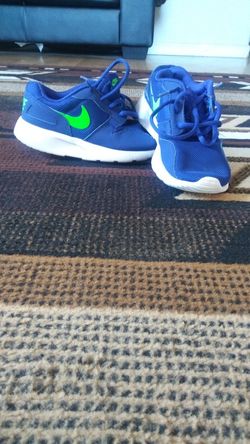 Nike shoes size 2 kids