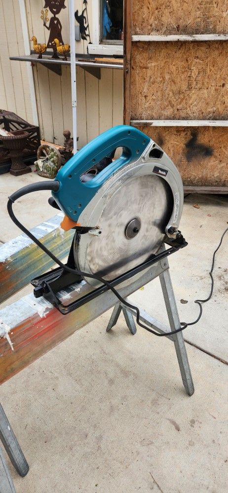 Makita 16 inch beam circular saw like big foot