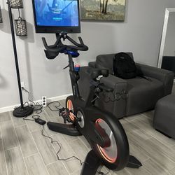 Indoor Cycling Bike 