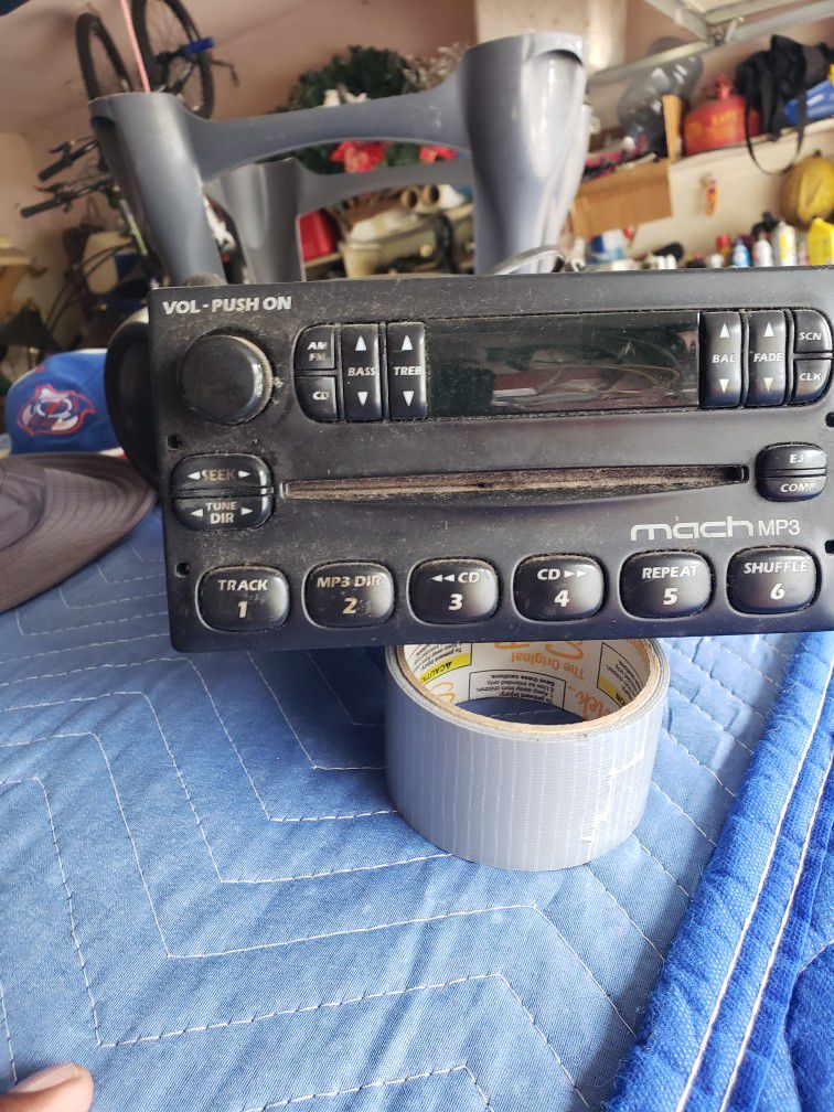 Factory CD Player/Radio 