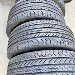 235 50 19 Tires Con 80% De Vida Las 4 De La Marca CONTINENTAL 